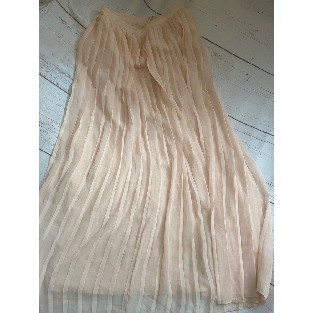 Sparkle and fade blush pleaded skirt